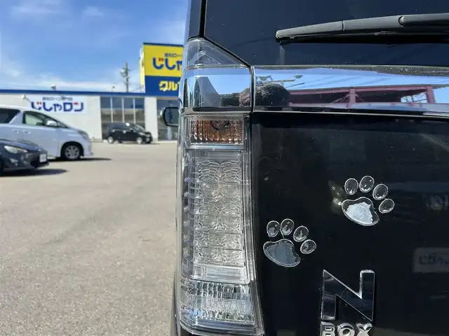 ホンダ Ｎ ＢＯＸ カスタム G Lパッケージ 和歌山県 2015(平27)年 5.9万km スマートブラック (株)IDOMが運営する【じしゃロン和歌山店】の自社ローン専用車両になります。こちらは現金またはオートローンご利用時の価格です。自社ローンご希望の方は別途その旨お申付け下さい/ディスプレイオーディオ-Bluetooth/ドライブレコーダー/片側パワースライドドア/ETC/純正14インチAW/プッシュスタート/スマートキー/-スペアキー×１/オートエアコン/電動格納ミラー