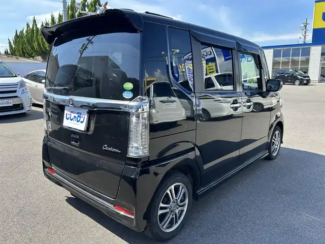ホンダ Ｎ ＢＯＸ カスタム G Lパッケージ 和歌山県 2015(平27)年 5.9万km スマートブラック (株)IDOMが運営する【じしゃロン和歌山店】の自社ローン専用車両になります。こちらは現金またはオートローンご利用時の価格です。自社ローンご希望の方は別途その旨お申付け下さい/ディスプレイオーディオ-Bluetooth/ドライブレコーダー/片側パワースライドドア/ETC/純正14インチAW/プッシュスタート/スマートキー/-スペアキー×１/オートエアコン/電動格納ミラー