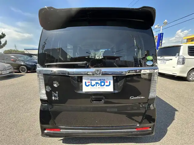 ホンダ Ｎ ＢＯＸ カスタム G Lパッケージ 和歌山県 2015(平27)年 5.9万km スマートブラック (株)IDOMが運営する【じしゃロン和歌山店】の自社ローン専用車両になります。こちらは現金またはオートローンご利用時の価格です。自社ローンご希望の方は別途その旨お申付け下さい/ディスプレイオーディオ-Bluetooth/ドライブレコーダー/片側パワースライドドア/ETC/純正14インチAW/プッシュスタート/スマートキー/-スペアキー×１/オートエアコン/電動格納ミラー