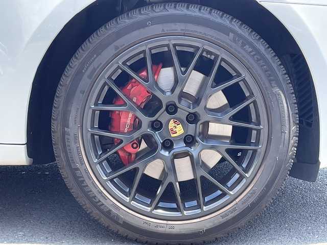 ポルシェ マカン GTS 大分県 2016(平28)年 5.9万km 白 純正ナビゲーション/BOSEサウンド/バックカメラ/ハーフレザーシート /運転席/助手席パワーシート/純正ETC/社外ドライブレコーダー/LEDヘッドライト/純正20インチアルミホイール/スマートキー/アイドリングストップ/コーナーセンサー（後方）