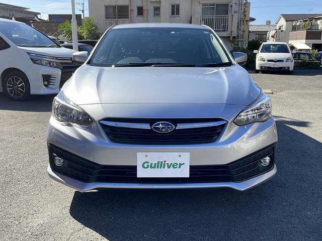 スバル インプレッサ スポーツ 1．6i－Lアイサイト 宮崎県 2021(令3)年 2.7万km アイスシルバーメタリック リモコンキー USB入力端子 CDチェンジャー オートライト パワーステアリング パワーウィンドウ 純正アルミホイール 純正フロアマット レーダークルーズコントロール コーナーセンサー（後方のみ） 取扱説明書 保証書