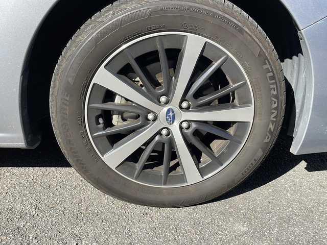 スバル インプレッサ スポーツ 1．6i－Lアイサイト 宮崎県 2021(令3)年 2.7万km アイスシルバーメタリック リモコンキー USB入力端子 CDチェンジャー オートライト パワーステアリング パワーウィンドウ 純正アルミホイール 純正フロアマット レーダークルーズコントロール コーナーセンサー（後方のみ） 取扱説明書 保証書