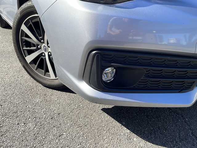 スバル インプレッサ スポーツ 1．6i－Lアイサイト 宮崎県 2021(令3)年 2.7万km アイスシルバーメタリック リモコンキー USB入力端子 CDチェンジャー オートライト パワーステアリング パワーウィンドウ 純正アルミホイール 純正フロアマット レーダークルーズコントロール コーナーセンサー（後方のみ） 取扱説明書 保証書