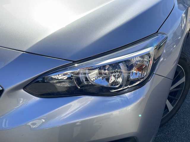 スバル インプレッサ スポーツ 1．6i－Lアイサイト 宮崎県 2021(令3)年 2.7万km アイスシルバーメタリック リモコンキー USB入力端子 CDチェンジャー オートライト パワーステアリング パワーウィンドウ 純正アルミホイール 純正フロアマット レーダークルーズコントロール コーナーセンサー（後方のみ） 取扱説明書 保証書