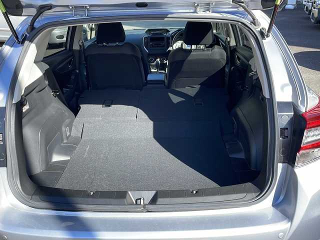 スバル インプレッサ スポーツ 1．6i－Lアイサイト 宮崎県 2021(令3)年 2.7万km アイスシルバーメタリック リモコンキー USB入力端子 CDチェンジャー オートライト パワーステアリング パワーウィンドウ 純正アルミホイール 純正フロアマット レーダークルーズコントロール コーナーセンサー（後方のみ） 取扱説明書 保証書