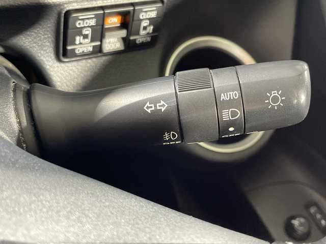 トヨタ シエンタ G グランパー 神奈川県 2020(令2)年 3.2万km ベージュ トヨタセーフティセンス/プリクラッシュセーフティー/レーンディパーチャーアラート/オートマチックハイビーム/純正ナビ/Bluetooth/フルセグ/CD DVD/SD AUX/ETC/アイドリングストップ/横滑り防止装置/ドライブレコーダー/LEDヘッドライト/フォグランプ/電動格納ミラー/ウィンカーミラー/シートリフター/純正フロアマット/純正HC/スマートキー/スペアキー/プッシュスタート