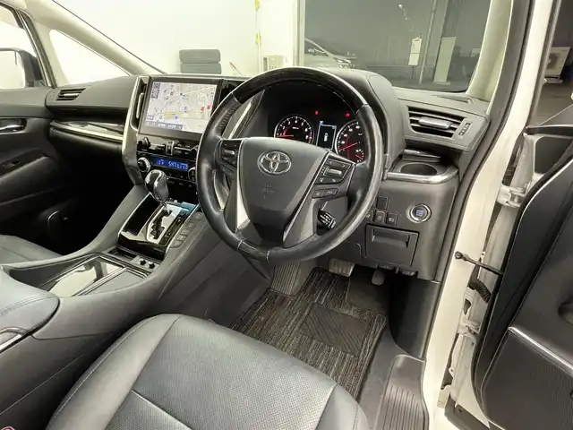 トヨタ アルファード S Cパッケージ 滋賀県 2021(令3)年 7万km ホワイトパールクリスタルシャイン 純正10.5インチメモリーナビ/・CD・DVD・Bluetooth・フルセグTV/全方位カメラ/モデリスタエアロ/純正フリップダウンモニター/両側電動スライドドア/合皮シート/シートヒーター/エアーシート/電動リアゲート/ＬＥＤヘッドライト/オットマン/前後コーナーセンサー/追従クルーズコントロール/デジタルインナーミラー/ステアリングヒーター/オートライト/オートマチックハイビーム/パーキングアシスト/レーンキープアシスト/衝突軽減/横滑り防止/盗難防止システム/ドラレコ/純正18インチAW