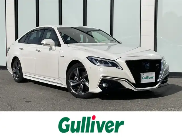トヨタ クラウン ハイブリッド RS アドバンス 大阪府 2020(令2)年 4.7万km ホワイトパールクリスタルシャイン トヨタ・セーフティ・センス/・アダプティクブクルーズコントロール/・プリクラッシュセーフティー/・レーンアシスト/・クリアランスソナー/・リアクロストラフィックアラート/・オートマチックハイビーム/・ロードサインアシスト/純正ナビ/・Bluetooth/フルセグTV/CD/USB/AUX/　Miracast/ラジオ/主要装備/・全方位カメラ/・パーキングサポート/・横滑り防止装置/・オートホールド/・ブラインドスポットモニター/・HUD/・ステアリングヒーター/・ステアリングリモコン/・ハーフレザーシート/・パワーシート/・シートヒーター/・SOSコール/・nanoe/・ドライブレコーダー/・ETC2.0