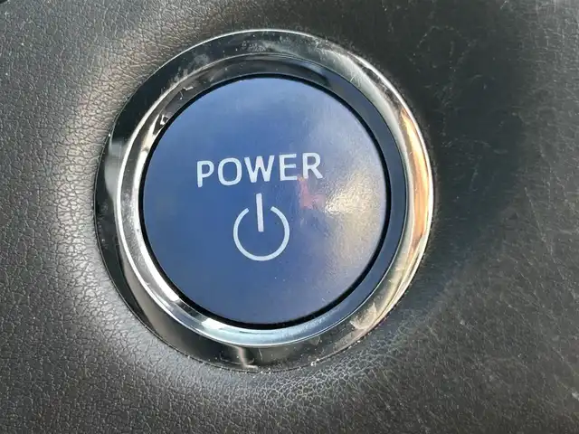 トヨタ クラウン ハイブリッド RS アドバンス 大阪府 2020(令2)年 4.7万km ホワイトパールクリスタルシャイン トヨタ・セーフティ・センス/・アダプティクブクルーズコントロール/・プリクラッシュセーフティー/・レーンアシスト/・クリアランスソナー/・リアクロストラフィックアラート/・オートマチックハイビーム/・ロードサインアシスト/純正ナビ/・Bluetooth/フルセグTV/CD/USB/AUX/　Miracast/ラジオ/主要装備/・全方位カメラ/・パーキングサポート/・横滑り防止装置/・オートホールド/・ブラインドスポットモニター/・HUD/・ステアリングヒーター/・ステアリングリモコン/・ハーフレザーシート/・パワーシート/・シートヒーター/・SOSコール/・nanoe/・ドライブレコーダー/・ETC2.0