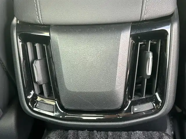 トヨタ クラウン ハイブリッド RS アドバンス 大阪府 2020(令2)年 4.7万km ホワイトパールクリスタルシャイン トヨタ・セーフティ・センス/・アダプティクブクルーズコントロール/・プリクラッシュセーフティー/・レーンアシスト/・クリアランスソナー/・リアクロストラフィックアラート/・オートマチックハイビーム/・ロードサインアシスト/純正ナビ/・Bluetooth/フルセグTV/CD/USB/AUX/　Miracast/ラジオ/主要装備/・全方位カメラ/・パーキングサポート/・横滑り防止装置/・オートホールド/・ブラインドスポットモニター/・HUD/・ステアリングヒーター/・ステアリングリモコン/・ハーフレザーシート/・パワーシート/・シートヒーター/・SOSコール/・nanoe/・ドライブレコーダー/・ETC2.0