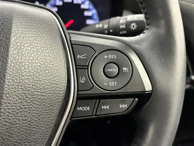 トヨタ クラウン ハイブリッド RS アドバンス 福岡県 2020(令2)年 4.7万km ホワイトパールクリスタルシャイン 純正ナビ／フルセグＴＶ　/全方位カメラ　/ビルトインETC２．０　/前方ドライブレコーダー　/レーダークルコン　/コーナーセンサー　/衝突軽減ブレーキ　/レーンキープ　/アクセル踏み間違い防止　/ブラインドスポットモニター　/パーキングアシスト　/パドルシフト　/ヘッドアップディスプレイ/ハーフレザーシート　/シートヒーター　/ステアリングヒーター　/純正１８インチアルミホイール