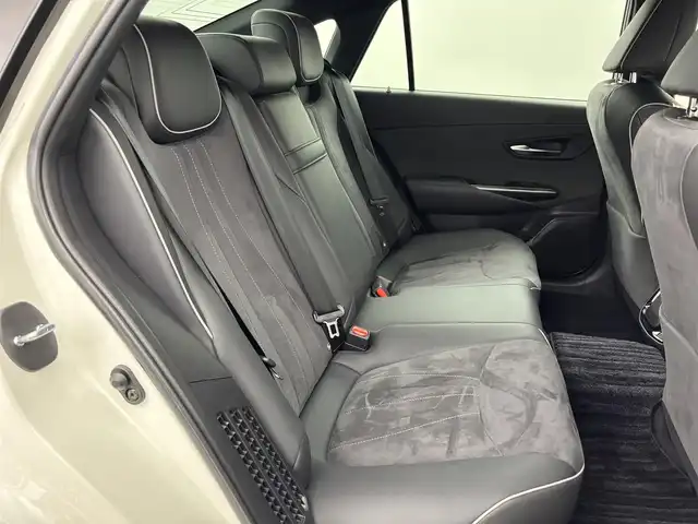 トヨタ クラウン ハイブリッド RS アドバンス 福岡県 2020(令2)年 4.7万km ホワイトパールクリスタルシャイン 純正ナビ／フルセグＴＶ　/全方位カメラ　/ビルトインETC２．０　/前方ドライブレコーダー　/レーダークルコン　/コーナーセンサー　/衝突軽減ブレーキ　/レーンキープ　/アクセル踏み間違い防止　/ブラインドスポットモニター　/パーキングアシスト　/パドルシフト　/ヘッドアップディスプレイ/ハーフレザーシート　/シートヒーター　/ステアリングヒーター　/純正１８インチアルミホイール