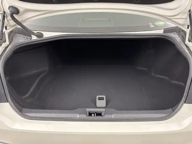 トヨタ クラウン ハイブリッド RS アドバンス 福岡県 2020(令2)年 4.7万km ホワイトパールクリスタルシャイン 純正ナビ／フルセグＴＶ　/全方位カメラ　/ビルトインETC２．０　/前方ドライブレコーダー　/レーダークルコン　/コーナーセンサー　/衝突軽減ブレーキ　/レーンキープ　/アクセル踏み間違い防止　/ブラインドスポットモニター　/パーキングアシスト　/パドルシフト　/ヘッドアップディスプレイ/ハーフレザーシート　/シートヒーター　/ステアリングヒーター　/純正１８インチアルミホイール