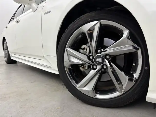 トヨタ クラウン ハイブリッド RS アドバンス 福岡県 2020(令2)年 4.7万km ホワイトパールクリスタルシャイン 純正ナビ／フルセグＴＶ　/全方位カメラ　/ビルトインETC２．０　/前方ドライブレコーダー　/レーダークルコン　/コーナーセンサー　/衝突軽減ブレーキ　/レーンキープ　/アクセル踏み間違い防止　/ブラインドスポットモニター　/パーキングアシスト　/パドルシフト　/ヘッドアップディスプレイ/ハーフレザーシート　/シートヒーター　/ステアリングヒーター　/純正１８インチアルミホイール