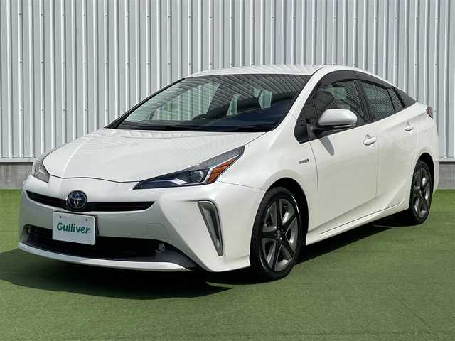 トヨタ プリウス Sツーリングセレクション 香川県 2020(令2)年 4.4万km ホワイトパールクリスタルシャイン 登録時走行距離；43462km/純正ナビ/バックカメラ/ETC/前方ドライブレコーダー/衝突被害軽減システム/レーンキープアシスト/クルーズコントロール/クリアランスソナー/LEDヘッドライト/純正フロアマット/純正AW17インチ/スマートキー