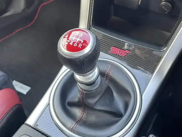 スバル ＷＲＸ ＳＴＩ STI タイプS 青森県 2015(平27)年 7.5万km WRブルーパール ・タイミングベルトＲ７年６月交換済み/・社外ナビ/・フルセグTV/・ETC/・アドバンスパッケージ//ハイビームアシスト//リアビークルデテクション//サイドカメラ/・バックカメラ/・大型リアウィング/・プッシュスタート/・スマートキー×２/・ハーフレザーシート/・パワーシート/・オートライト/・フォグライト/・ウィンカーミラー/・純正18インチアルミ/・純正サスペンション/・社外フロアマット/・社外マフラー積込み