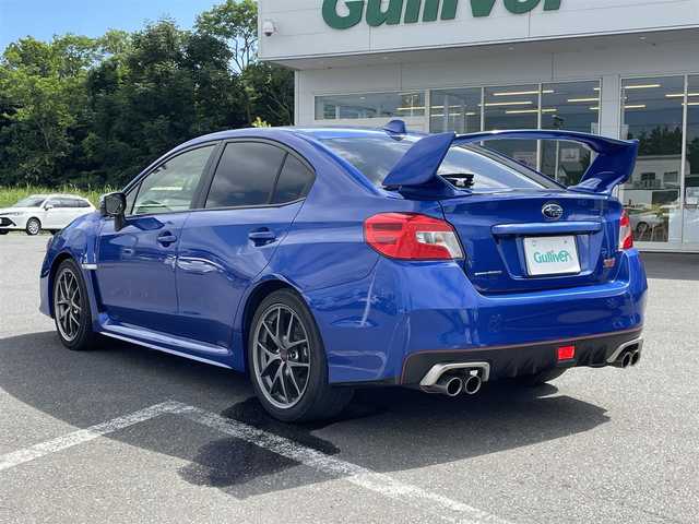 スバル ＷＲＸ ＳＴＩ STI タイプS 青森県 2015(平27)年 7.5万km WRブルーパール ・タイミングベルトＲ７年６月交換済み/・社外ナビ/・フルセグTV/・ETC/・ブラインドスポットモニター/・バックカメラ/サイドカメラ/・大型リアウィング/・プッシュスタート/・スマートキー×２/・ハーフレザーシート/・パワーシート/・オートライト/・フォグライト/・ウィンカーミラー/・純正18インチアルミ/・純正サスペンション/・社外フロアマット/・社外マフラー積込み