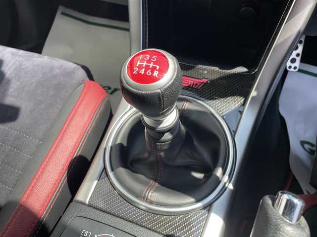 スバル ＷＲＸ ＳＴＩ STI タイプS 青森県 2015(平27)年 7.5万km WRブルーパール ・タイミングベルトＲ７年６月交換済み/・社外ナビ/・フルセグTV/・ETC/・ブラインドスポットモニター/・バックカメラ/サイドカメラ/・大型リアウィング/・プッシュスタート/・スマートキー×２/・ハーフレザーシート/・パワーシート/・オートライト/・フォグライト/・ウィンカーミラー/・純正18インチアルミ/・純正サスペンション/・社外フロアマット/・社外マフラー積込み