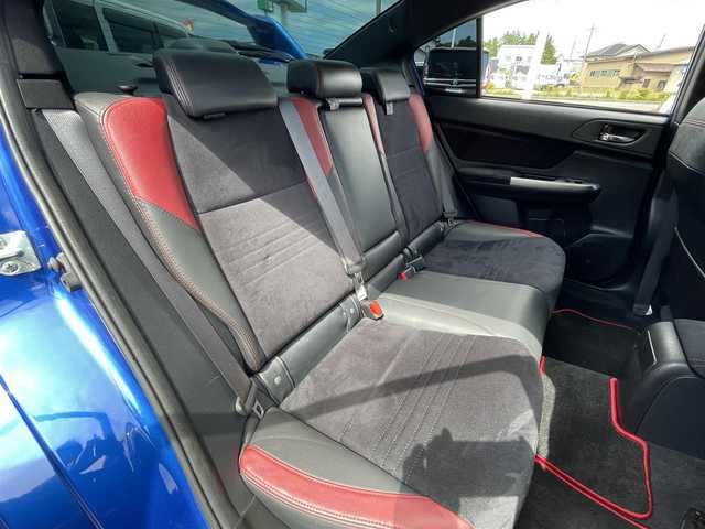 スバル ＷＲＸ ＳＴＩ STI タイプS 青森県 2015(平27)年 7.5万km WRブルーパール ・タイミングベルトＲ７年６月交換済み/・社外ナビ/・フルセグTV/・ETC/・ブラインドスポットモニター/・バックカメラ/サイドカメラ/・大型リアウィング/・プッシュスタート/・スマートキー×２/・ハーフレザーシート/・パワーシート/・オートライト/・フォグライト/・ウィンカーミラー/・純正18インチアルミ/・純正サスペンション/・社外フロアマット/・社外マフラー積込み