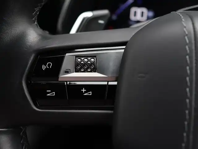 ＤＳオートモビル ＤＳ７ クロスバック グランシック ブルーHDi 宮城県 2019(平31)年 5.1万km 青 純正ナビ【ＢＴ／フルセグＴＶ】/サンルーフ　/全方位カメラ　/ワイヤレス充電　/ＦＯＣＡＬサウンド　/前後ドライブレコーダー　/アダプティブクルーズコントロール　/チャイルドセーフティー　/ブラインドスポットモニター/パーキングセンサー/レーンキープアシスト/アクティブセーフティブレーキ/前席パワーシート/D席メモリー付き/前席シートヒーター/電動格納ミラー/レザーシート　/パドルシフト　/ＬＥＤヘッドライト/パワーバックドア/純正18インチAW/ETC/ルーフレール　/禁煙車