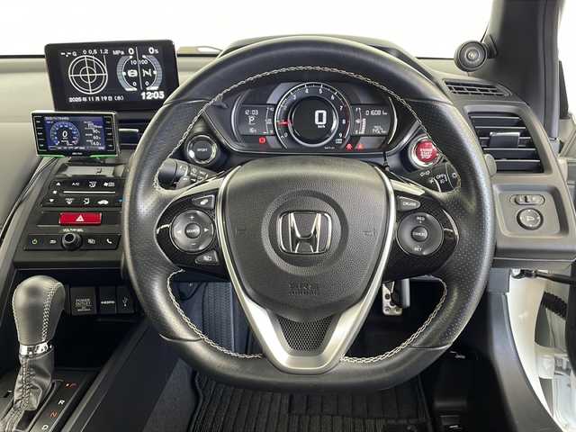 ホンダ Ｓ６６０ α 愛知県 2019(令1)年 1.6万km プレミアムスターホワイトパール /禁煙車//純正ディスプレイオーディオ//FM・AM・HDMI・USB//バックカメラ//ETC//純正オプション/- Moduloフロントバンパー/- Modulo15インチアルミホイール/- 無限サイドスポイラー/- 自動開閉アクティブスポイラー/- フューエルリッドカバー//デジタルインナーミラー//前後ドライブレコーダー//クルーズコントロール//レーダー探知機（ZERO704V）//KENWOODスピーカー//LEDヘッドライト//オートライト//LEDフォグランプ//本革&ラックススエードコンビシート//純正フロアマット//革巻きステアリング//ステアリングスイッチ//パドルシフト//プッシュスタート//純正ホイールあり//保証書・取扱説明書//スペアキー