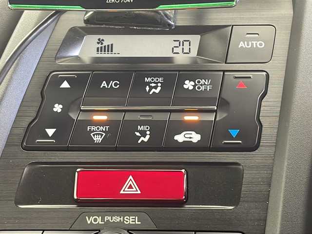 ホンダ Ｓ６６０ α 愛知県 2019(令1)年 1.6万km プレミアムスターホワイトパール /禁煙車//純正ディスプレイオーディオ//FM・AM・HDMI・USB//バックカメラ//ETC//純正オプション/- Moduloフロントバンパー/- Modulo15インチアルミホイール/- 無限サイドスポイラー/- 自動開閉アクティブスポイラー/- フューエルリッドカバー//デジタルインナーミラー//前後ドライブレコーダー//クルーズコントロール//レーダー探知機（ZERO704V）//KENWOODスピーカー//LEDヘッドライト//オートライト//LEDフォグランプ//本革&ラックススエードコンビシート//純正フロアマット//革巻きステアリング//ステアリングスイッチ//パドルシフト//プッシュスタート//純正ホイールあり//保証書・取扱説明書//スペアキー