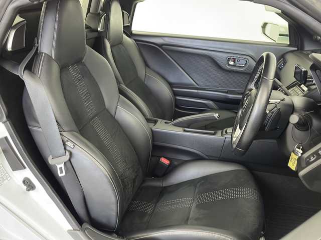 ホンダ Ｓ６６０ α 愛知県 2019(令1)年 1.6万km プレミアムスターホワイトパール /禁煙車//純正ディスプレイオーディオ//FM・AM・HDMI・USB//バックカメラ//ETC//純正オプション/- Moduloフロントバンパー/- Modulo15インチアルミホイール/- 無限サイドスポイラー/- 自動開閉アクティブスポイラー/- フューエルリッドカバー//デジタルインナーミラー//前後ドライブレコーダー//クルーズコントロール//レーダー探知機（ZERO704V）//KENWOODスピーカー//LEDヘッドライト//オートライト//LEDフォグランプ//本革&ラックススエードコンビシート//純正フロアマット//革巻きステアリング//ステアリングスイッチ//パドルシフト//プッシュスタート//純正ホイールあり//保証書・取扱説明書//スペアキー