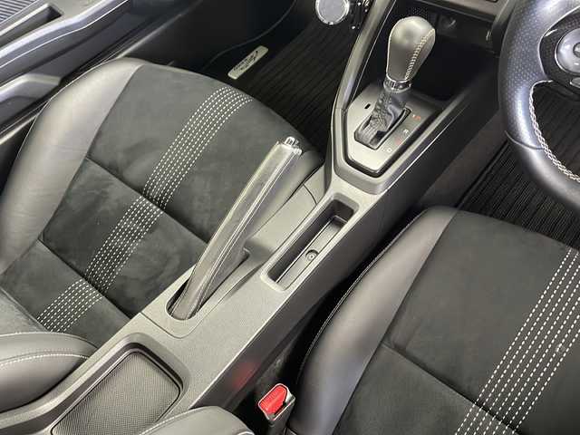 ホンダ Ｓ６６０ α 愛知県 2019(令1)年 1.6万km プレミアムスターホワイトパール /禁煙車//純正ディスプレイオーディオ//FM・AM・HDMI・USB//バックカメラ//ETC//純正オプション/- Moduloフロントバンパー/- Modulo15インチアルミホイール/- 無限サイドスポイラー/- 自動開閉アクティブスポイラー/- フューエルリッドカバー//デジタルインナーミラー//前後ドライブレコーダー//クルーズコントロール//レーダー探知機（ZERO704V）//KENWOODスピーカー//LEDヘッドライト//オートライト//LEDフォグランプ//本革&ラックススエードコンビシート//純正フロアマット//革巻きステアリング//ステアリングスイッチ//パドルシフト//プッシュスタート//純正ホイールあり//保証書・取扱説明書//スペアキー