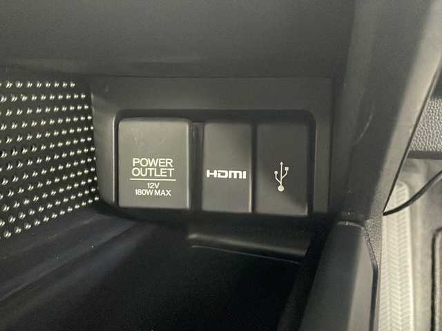 ホンダ Ｓ６６０ α 愛知県 2019(令1)年 1.6万km プレミアムスターホワイトパール /禁煙車//純正ディスプレイオーディオ//FM・AM・HDMI・USB//バックカメラ//ETC//純正オプション/- Moduloフロントバンパー/- Modulo15インチアルミホイール/- 無限サイドスポイラー/- 自動開閉アクティブスポイラー/- フューエルリッドカバー//デジタルインナーミラー//前後ドライブレコーダー//クルーズコントロール//レーダー探知機（ZERO704V）//KENWOODスピーカー//LEDヘッドライト//オートライト//LEDフォグランプ//本革&ラックススエードコンビシート//純正フロアマット//革巻きステアリング//ステアリングスイッチ//パドルシフト//プッシュスタート//純正ホイールあり//保証書・取扱説明書//スペアキー