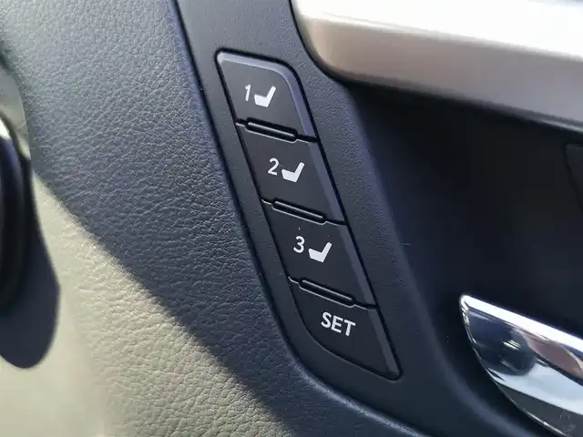 レクサス ＲＸ 300 Fスポーツ 茨城県 2018(平30)年 4.4万km ホワイトノーヴァガラスフレーク 純正ナビ/【AM・FM・DISC・SD・USB・BT・AUX・TV】/サンルーフ/ルーフレール/電動リアゲート/パワーシート/シートメモリ/シートヒーター/エアシート/ステアリングヒーター/パドルシフト/100V電源/レーダークルコン/ETC2.0/全方位カメラ/前後ドラレコ/前後コーナーセンサー/BSM/HUD