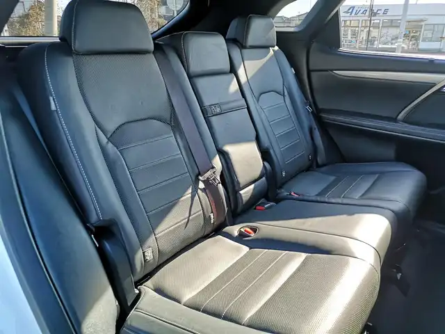 レクサス ＲＸ 300 Fスポーツ 茨城県 2018(平30)年 4.4万km ホワイトノーヴァガラスフレーク 純正ナビ/【AM・FM・DISC・SD・USB・BT・AUX・TV】/サンルーフ/ルーフレール/電動リアゲート/パワーシート/シートメモリ/シートヒーター/エアシート/ステアリングヒーター/パドルシフト/100V電源/レーダークルコン/ETC2.0/全方位カメラ/前後ドラレコ/前後コーナーセンサー/BSM/HUD