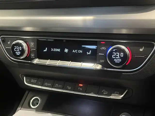 アウディ Ｑ５ 40TDIクワトロ スポーツ 岐阜県 2020(令2)年 3.8万km 青 Sラインパッケージ/　Sラインスタイル/　マルチカラーアンビエントライト/アシスタンスパッケージ/　アウディプレセンスリア/　アウディサイドアシスト/　バーチャルコックピット/マトリクスLEDヘッドライトパッケージ/　ダイナミックターンインジゲーター/　ヘッドライトウォッシャー/アダプティブクルーズコントロール/アクティブレーンアシスト/アウディプレセンスシティ/MMIナビゲーション/Audi connec/スマートフォンインターフェイス/AppleCarPlay/Android Auto/TVチューナー/Bluetooth/全方位カメラ