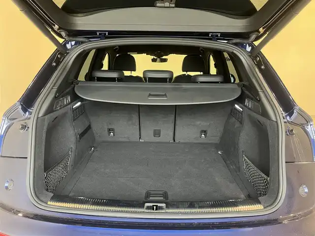 アウディ Ｑ５ 40TDIクワトロ スポーツ 岐阜県 2020(令2)年 3.8万km 青 Sラインパッケージ/　Sラインスタイル/　マルチカラーアンビエントライト/アシスタンスパッケージ/　アウディプレセンスリア/　アウディサイドアシスト/　バーチャルコックピット/マトリクスLEDヘッドライトパッケージ/　ダイナミックターンインジゲーター/　ヘッドライトウォッシャー/アダプティブクルーズコントロール/アクティブレーンアシスト/アウディプレセンスシティ/MMIナビゲーション/Audi connec/スマートフォンインターフェイス/AppleCarPlay/Android Auto/TVチューナー/Bluetooth/全方位カメラ