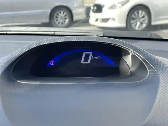 ホンダ インサイト エクスクルーシブ XG 大阪府 2012(平24)年 7.2万km アラバスターシルバーメタリック (株)IDOMが運営する【じしゃロン東大阪店】の自社ローン専用車両になりますこちらは現金またはオートローンご利用時の価格です。自社ローンご希望の方は別途その旨お申付け下さい/純正メモリーナビ/ ・ワンセグTV(走行中視聴可)/ ・DVD/SD/USB/ ・バックカメラ/無限リアウィング/無限ドアバイザー/革調シートカバー(Clazzio)/社外15インチAW/フォグランプ/社外ミラー型前後ドライブレコーダー/LEDルームランプ/LED内臓フロントグリル/フロント/リアエアロバンパー/サイドスポイラー/ETC/パドルシフト/キーレスキーx2/新車時保証書/取扱説明書/ディーラー毎年点検記録12枚/   25/7・26/7・27/7・28/7・29/7・30/7/   R1/7・R2/8・R3/10・R4/10・R5/9・R6/10