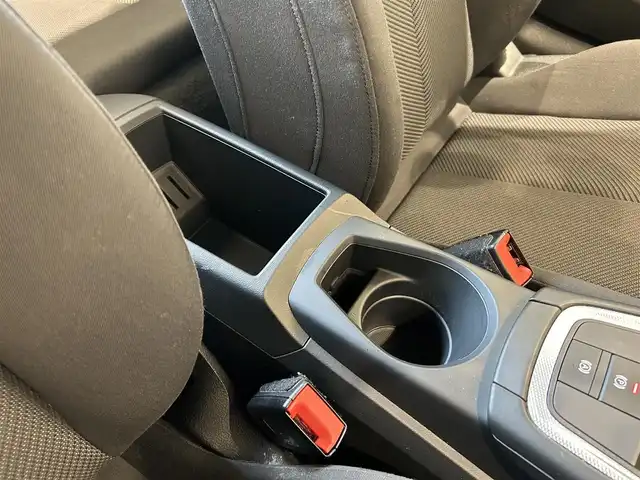 アウディ ＴＴクーペ 2．0 TFSI 福岡県 2015(平27)年 7.9万km グレイシアホワイトメタリック バーチャルコックピット　/パーキングシステム　/１９インチＡＷ「ＶＯＳＳＥＮ：ＨＦ－５」　/クルーズコントロール　/純正ナビ／フルセグ　/Ｂカメラ　/Ｂｌｕｅｔｏｏｔｈ　/アドバンスキーシステム/ドラレコ