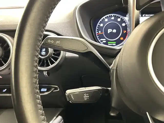 アウディ ＴＴクーペ 2．0 TFSI 福岡県 2015(平27)年 7.9万km グレイシアホワイトメタリック バーチャルコックピット　/パーキングシステム　/１９インチＡＷ「ＶＯＳＳＥＮ：ＨＦ－５」　/クルーズコントロール　/純正ナビ／フルセグ　/Ｂカメラ　/Ｂｌｕｅｔｏｏｔｈ　/アドバンスキーシステム/ドラレコ