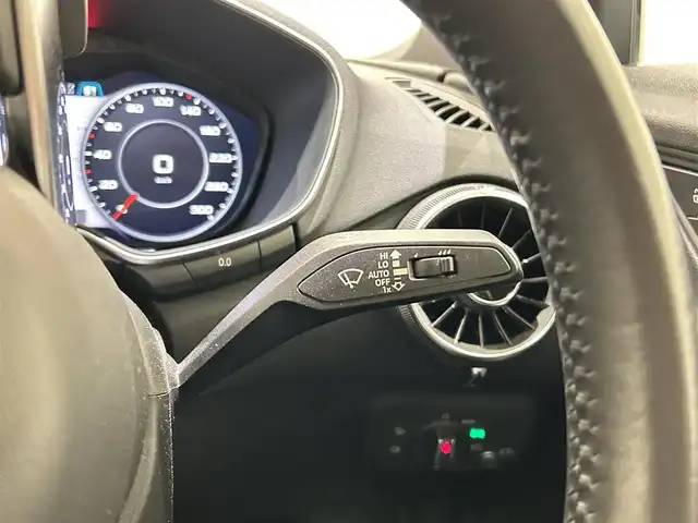 アウディ ＴＴクーペ 2．0 TFSI 福岡県 2015(平27)年 7.9万km グレイシアホワイトメタリック バーチャルコックピット　/パーキングシステム　/１９インチＡＷ「ＶＯＳＳＥＮ：ＨＦ－５」　/クルーズコントロール　/純正ナビ／フルセグ　/Ｂカメラ　/Ｂｌｕｅｔｏｏｔｈ　/アドバンスキーシステム/ドラレコ