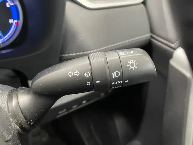 トヨタ ＲＡＶ４ ハイブリットG 福岡県 2021(令3)年 5.3万km ホワイトパールクリスタルシャイン ・ディスプレイオーディオ/（BLUETOOTH/フルセグ/・ビルトインETC/・アラウンドビューモニター/・ドライブレコーダー/・デジタルインナーミラー/・ハンドルヒーター/・シートヒーター/・クリアランスソナー/・レーンキープアシスト/・衝突軽減システム/・ブラインドスポットモニター/・リヤクロストラフィックアラート/・パーキングサポートブレーキ/・ロードサインアシスト/・電動格納ミラー