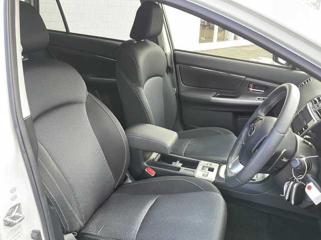 スバル レヴォーグ 1．6GT アイサイト プラウドED 熊本県 2015(平27)年 10.8万km クリスタルホワイトP (株)IDOMが運営する【じしゃロン熊本店】の自社ローン専用車両になります/こちらは現金またはオートローンご利用時の価格です。自社ローンご希望の方は別途その旨お申付け下さい./純正ナビ/バックカメラ/ステアリングスイッチ/電動パーキング/クルーズコントロール/電動格納ミラー/純正フロアマット/パドルシフト