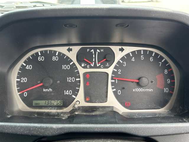 三菱 パジェロ ミニ V 静岡県 2001(平13)年 13.7万km シンフォニックシルバー ５速ＭＴ/４ＷＤ/純正アルミホイール/ルーフレール/純正フロアマット/背面タイヤ/ダブルエアバック/リモコンキー/パワーステアリング/パワーウィンドウ/ＡＢＳ