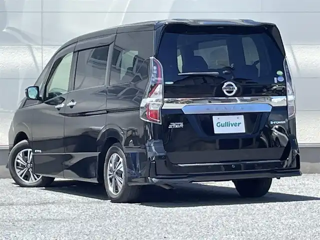 日産 セレナ e－パワー ハイウェイスター V 茨城県 2020(令2)年 7.5万km ダイヤモンドブラック 純正10インチナビ/（BT/CD/DVD)/フルセグTV/全方位カメラ/衝突被害軽減ブレーキ/プロパイロット/ブラインドスポットモニター/オートライト/前後コーナーセンサー/フリップダウンモニター/前方ドラレコ/ビルトインETC/両側パワスラ/ハンズフリーオートスライド/LEDヘッドライト/フォグランプ/純正フロアマット/純正15インチアルミ/ドアバイザー/プッシュスタート