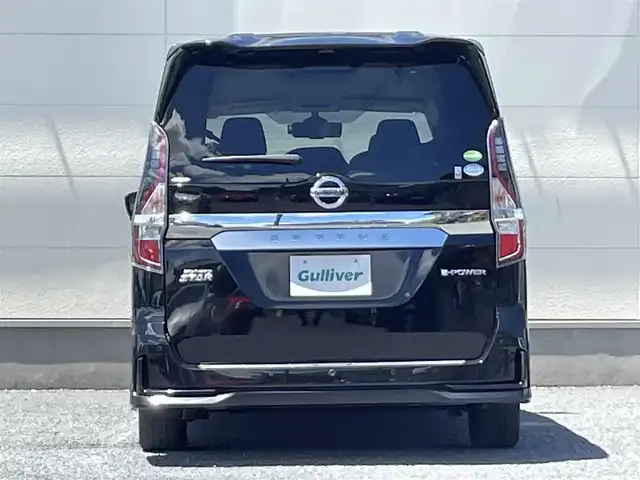 日産 セレナ e－パワー ハイウェイスター V 茨城県 2020(令2)年 7.5万km ダイヤモンドブラック 純正10インチナビ/（BT/CD/DVD)/フルセグTV/全方位カメラ/衝突被害軽減ブレーキ/プロパイロット/ブラインドスポットモニター/オートライト/前後コーナーセンサー/フリップダウンモニター/前方ドラレコ/ビルトインETC/両側パワスラ/ハンズフリーオートスライド/LEDヘッドライト/フォグランプ/純正フロアマット/純正15インチアルミ/ドアバイザー/プッシュスタート