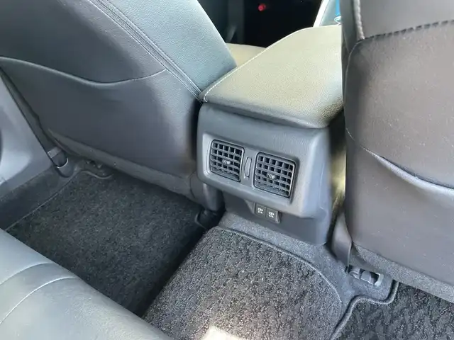 トヨタ カムリ WS ブラックエディション 神奈川県 2020(令2)年 2.2万km アティチュードブラックマイカ/ダークブルーマイカメタリック 2トーン 純正ナビ/フルセグTV/Bluetooth接続/バックモニター/衝突被害軽減ブレーキ/車線逸脱警報機能/ブラインドスポットモニター/レーダークルーズコントロール/ヘッドアップディスプレイ/黒革シート/シートヒーター/電動パワーシート/パドルシフト/純正LEDヘッドライト/純正18インチアルミホイール