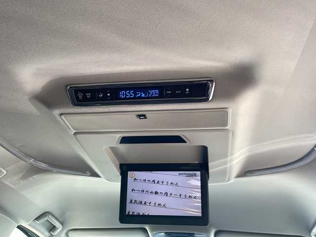 トヨタ ヴェルファイア ハイブリット ZR 青森県 2015(平27)年 6.8万km バーニングブラッククリスタルシャインガラスフレーク 4WD/OP寒冷地仕様/OP JBLプレミアムサウンド/OPリアエンターテイメントシステム/純正9.2インチTコネクトナビ・フルセグTV/CD・DVD・Bluetooth・SD・USB/12.1インチ純正フリップダウンモニター/OPパノラミックビューモニター/OPプリクラッシュセーフティ/OPレーダークルーズ/OPインテリジェントクリアランスソナー/OPパワーバックドア/両側パワースライドドア/合皮コンビシート/前席パワーシート/助手席パワーオットマン/スマートキー一体式エンジンスターター/OP AC100V1500W/社外ドライブレコーダー/ETC/ワイパーデアイサー/LEDヘッドライト/LEDフォグランプ/LEDリアフォグランプ/純正17インチアルミ/アンダーエアロ/TEIN車高調/スマートキー/スペアキー/保証書・取説書