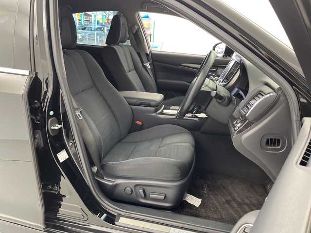 トヨタ クラウン アスリート S 愛知県 2015(平27)年 7.9万km ブラック 純正メーカーHDDナビ・フルセグTV/CD・DVD・Bluetooth/バックカメラ/HIDライト/スマートキー/ビルトインETC/クルーズコントロール/前席パワーシート/ドライブレコーダー