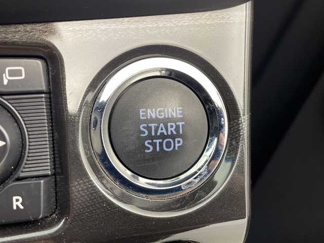 トヨタ クラウン アスリート S 愛知県 2015(平27)年 7.9万km ブラック 純正メーカーHDDナビ・フルセグTV/CD・DVD・Bluetooth/バックカメラ/HIDライト/スマートキー/ビルトインETC/クルーズコントロール/前席パワーシート/ドライブレコーダー