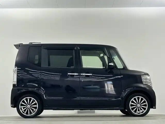 ホンダ Ｎ ＢＯＸ カスタム G ターボパッケージ 埼玉県 2013(平25)年 11.3万km プレミアムゴールドパープルパール 純正ナビ　フルセグ　ＣＤ／ＤＶＤ　Ｂｌｕｅｔｏｏｔｈ　ＥＴＣ　バックカメラ　ドラレコ　レーダークルーズ　両側パワースライドドア　純正アルミホイール　オートライト　純正フロアマット　フルフラットシート