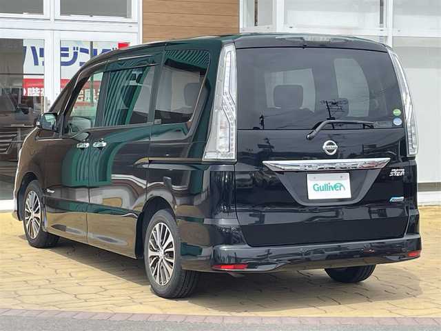 日産 セレナ HWS S HV Vセレ +SeftyⅡ 宮崎県 2015(平27)年 5.5万km ダイヤモンドブラック 社外ナビ/(Bluetooth/CD/DVD/SD/AUX/フルセグTV)/社外フリップダウンモニター/アラウンドビューモニター/両側パワースライドドア/クルーズコントロール/前後コーナーセンサー/キセノンオートヘッドライト/フォグランプ/ビルトインETC/前後ドライブレコーダー/純正16インチアルミホイール/社外フロアマット/純正ドアバイザー/ステアリングスイッチ/アイドリングストップ/プッシュスタート