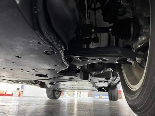 トヨタ ハリアー ハイブリッド Z レザーパッケージ 三重県 2020(令2)年 4.9万km プレシャスブラックパール ハイブリッド/FF/MTモード付フロアCVT/純正 12.3インチナビ/（AM/FM/USB/Bluetooth/Miracast/CarPlay/AndroidAuto）/【OP】パノラミックビューモニター（シースルービュー機能付）/JBLプレミアムサウンドシステム/ドライブレコーダー 前後（デジタルミラー内蔵型）/ビルトイン ETC2.0/モデリスタエアロ（F/S/R下）/Toyota Safety Sense/・プリクラッシュセーフティ/・レーントレーシングアシスト/・レーダークルーズ（全車速追従機能付）/・アダプティブハイビームシステム/・ロードサインアシスト/・先行車発進告知機能/・インテリジェントクリアランスソナー［パーキングサポートブレーキ（周囲静止物＋後方接近車両）］/・ブラインドスポットモニター＋リヤクロストライフィックオートブレーキ/装備/・【OP】AC100Vコンセント（1500W）/・デジタルインナーミラー/・本革シート/・快適温熱シート＆シートベンチレーション（D/N）/・パワーシート（D8way/N4way）/・ハンズフリーパワーバックドア/・カラーヘッドアップディスプレイ/・オートライト＆LEDヘッドランプ/・純正19inAW/など