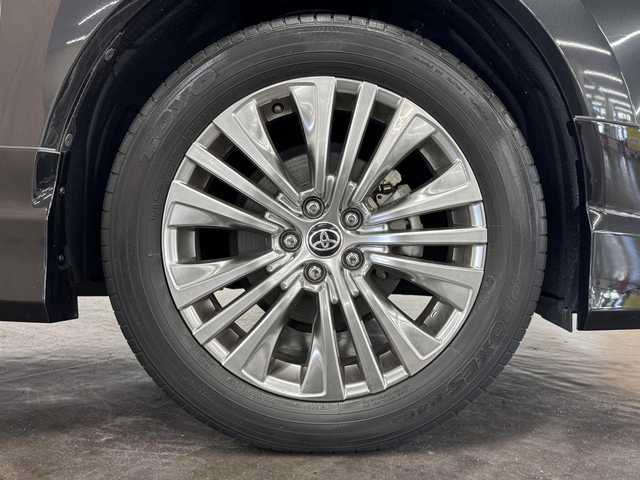 トヨタ ハリアー ハイブリッド Z レザーパッケージ 三重県 2020(令2)年 4.9万km プレシャスブラックパール ハイブリッド/FF/MTモード付フロアCVT/純正 12.3インチナビ/（AM/FM/USB/Bluetooth/Miracast/CarPlay/AndroidAuto）/【OP】パノラミックビューモニター（シースルービュー機能付）/JBLプレミアムサウンドシステム/ドライブレコーダー 前後（デジタルミラー内蔵型）/ビルトイン ETC2.0/モデリスタエアロ（F/S/R下）/Toyota Safety Sense/・プリクラッシュセーフティ/・レーントレーシングアシスト/・レーダークルーズ（全車速追従機能付）/・アダプティブハイビームシステム/・ロードサインアシスト/・先行車発進告知機能/・インテリジェントクリアランスソナー［パーキングサポートブレーキ（周囲静止物＋後方接近車両）］/・ブラインドスポットモニター＋リヤクロストライフィックオートブレーキ/装備/・【OP】AC100Vコンセント（1500W）/・デジタルインナーミラー/・本革シート/・快適温熱シート＆シートベンチレーション（D/N）/・パワーシート（D8way/N4way）/・ハンズフリーパワーバックドア/・カラーヘッドアップディスプレイ/・オートライト＆LEDヘッドランプ/・純正19inAW/など